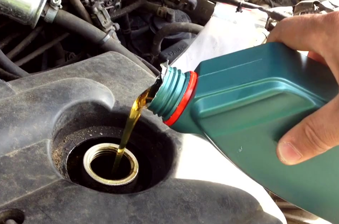 É ideal trocar o óleo do carro, não ignore isso!